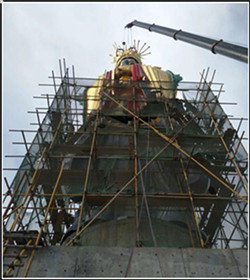 扎麻隆鳳凰山20米王母銅像安裝完成
